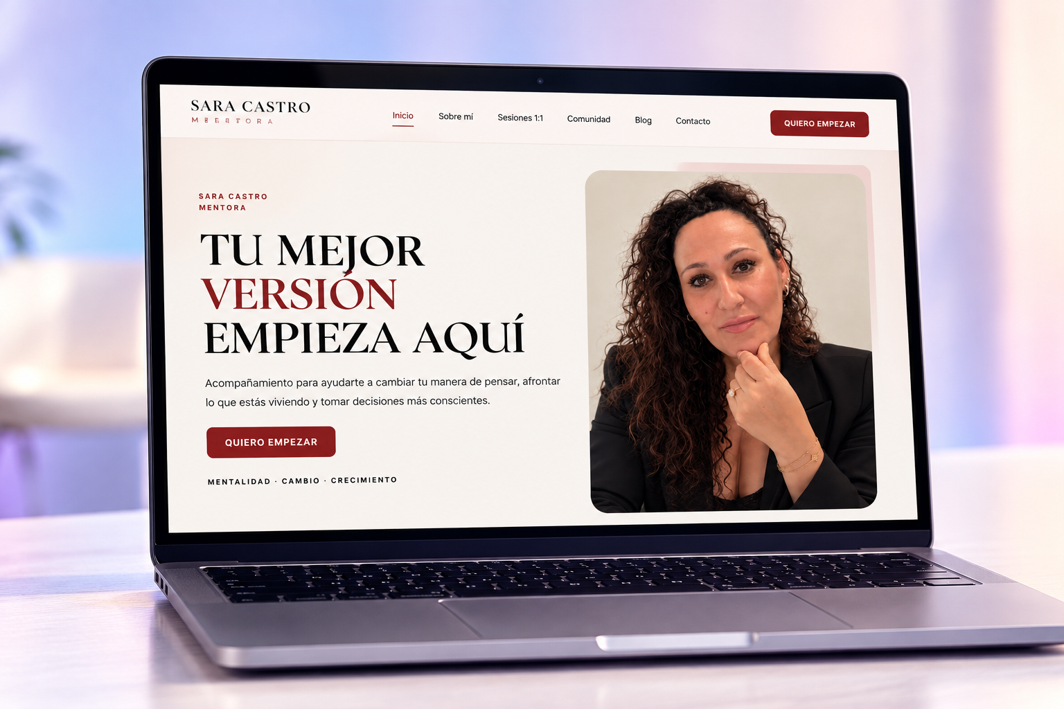 Mockup limpio de una página web de marca personal desarrollada en Marca Millonaria