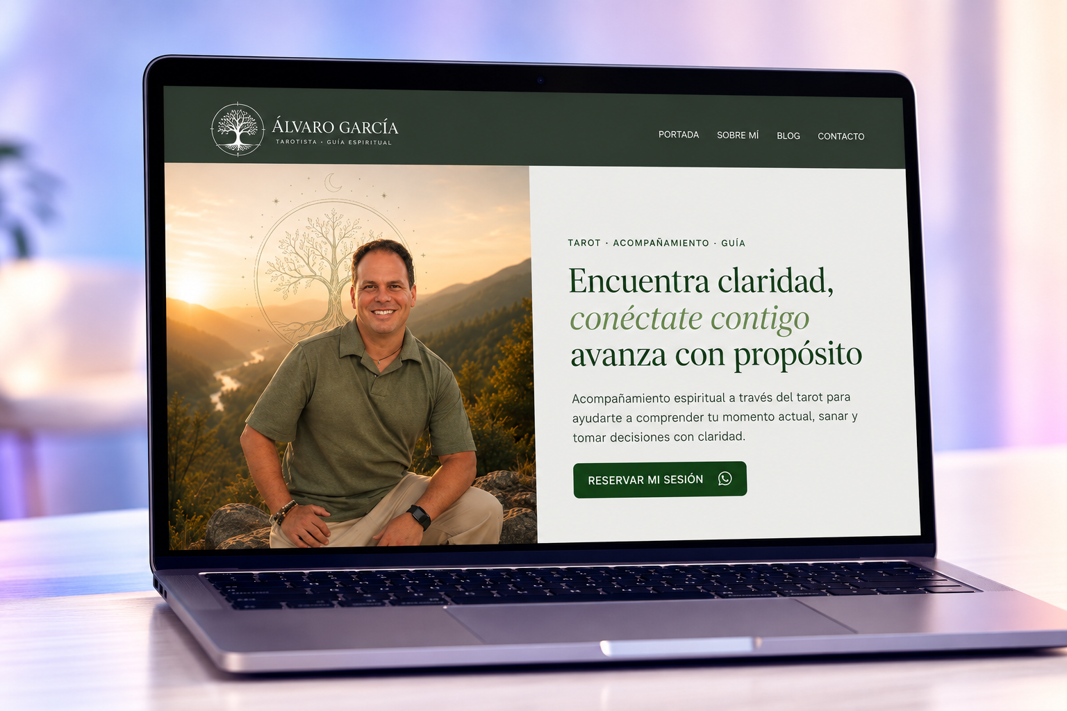 Mockup limpio de una página web de marca personal desarrollada en Marca Millonaria